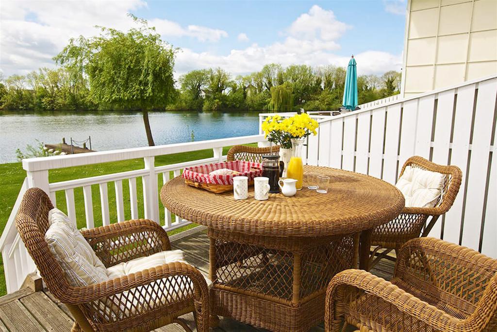 Caterina Lake Lodge South Cerney Zewnętrze zdjęcie